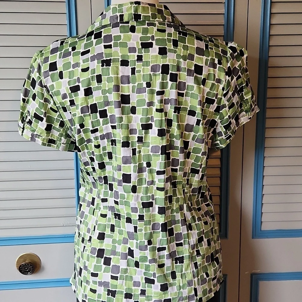 Apt. 9 Green Geometric Faux Wrap Top